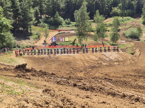 692d8d57d7afagallery_image4